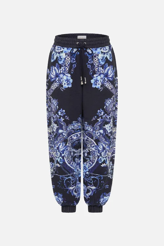 00027517-jersey-track-pant-delft-dynasty