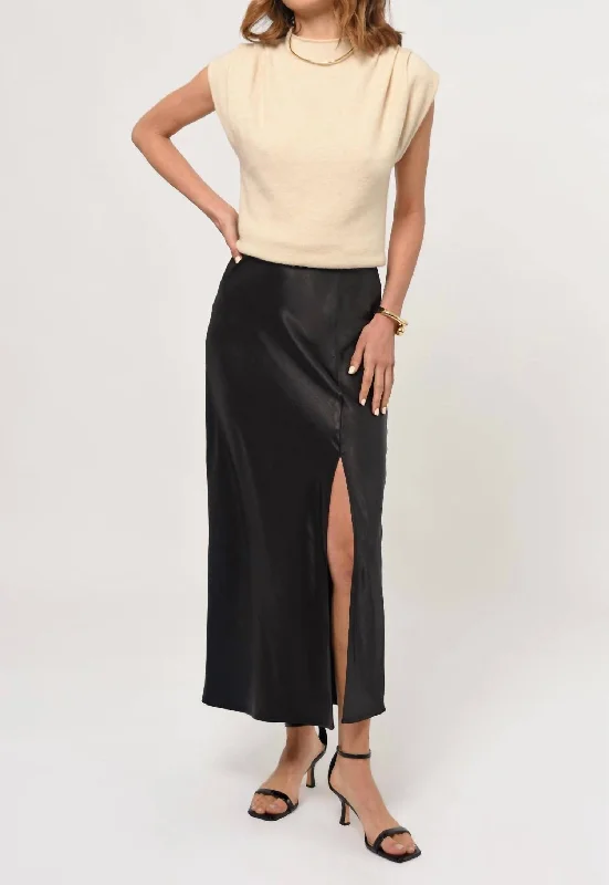 Hayek Slit Maxi Skirt In Black