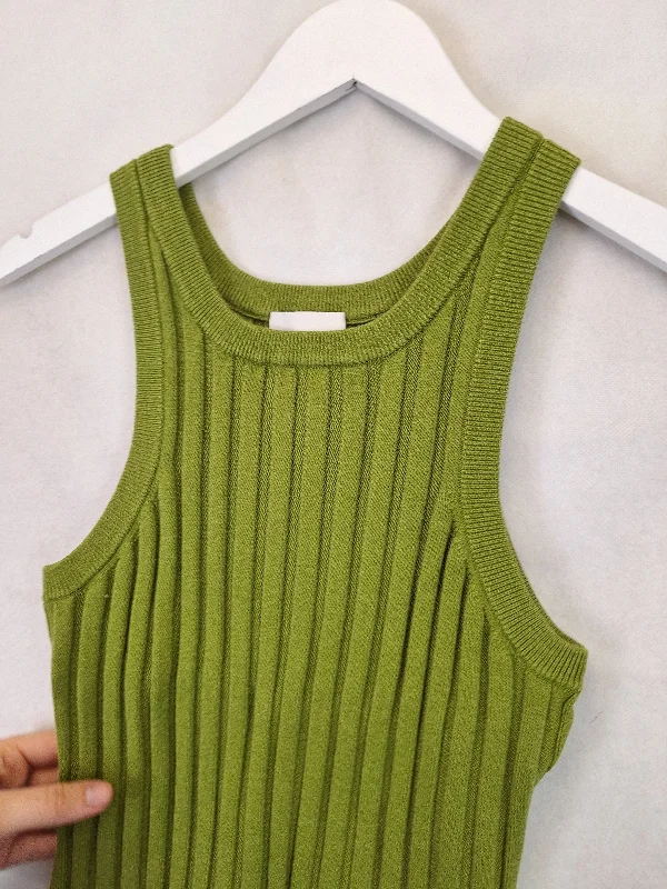 aje-essential-matcha-ribbed-tank-top-size-s-b039-349-gn