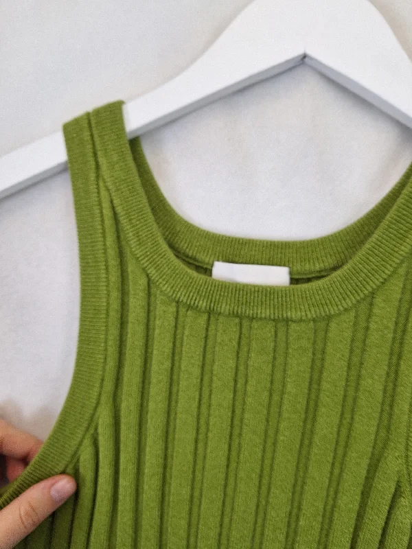 aje-essential-matcha-ribbed-tank-top-size-s-b039-349-gn