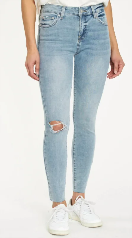 audrey-mid-rise-skinny-jean-in-radiate-2