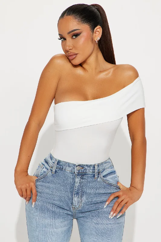 kendall-off-shoulder-bodysuit-ivory