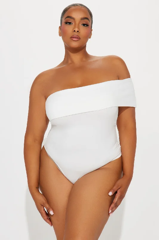 kendall-off-shoulder-bodysuit-ivory