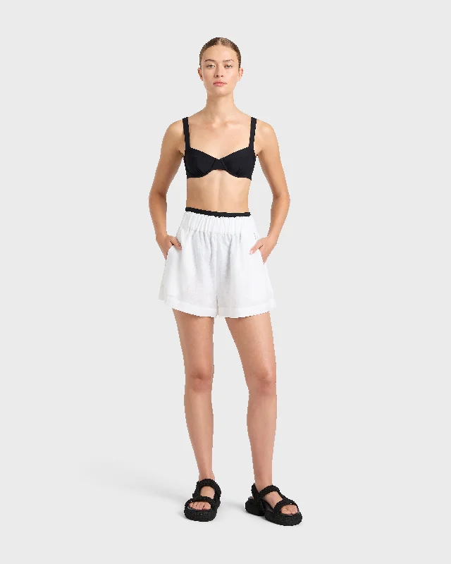 Leiden Universal Short - White