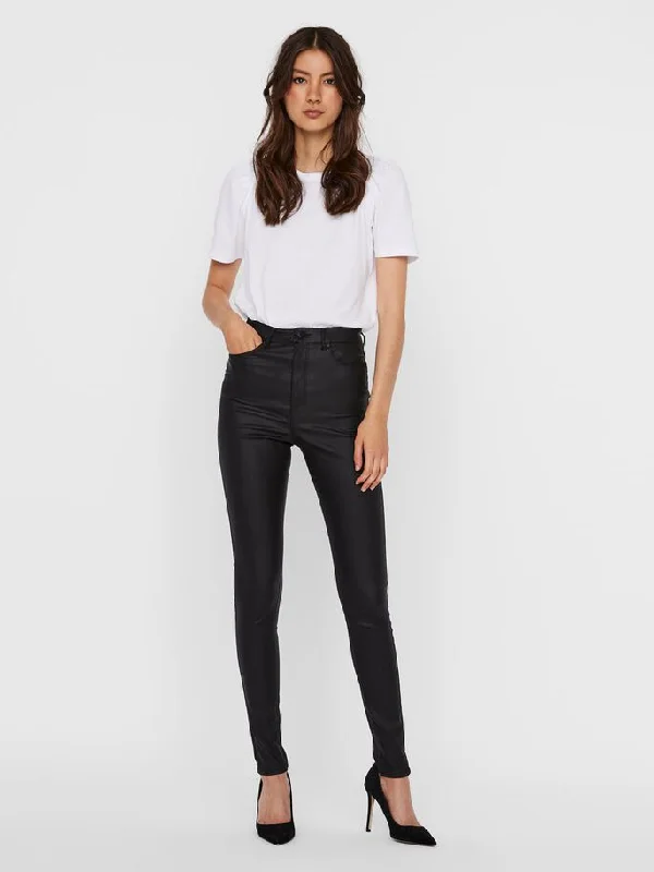 loa-black-high-waisted-coated-jeans