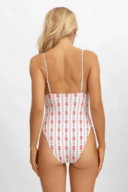 morgan-one-piece-lily-love