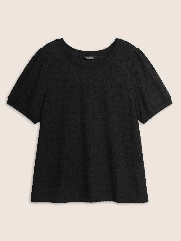 solid-textured-round-neck-t-shirt